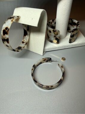 H&M Tortoise Resin Hoop Earrings & Matching Cuff Bracelet Set